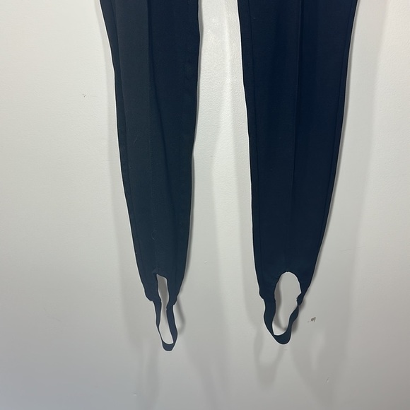 H&M Woman's Size Medium Black Pant Slacks Heel Foot Strap Stirrup Leggings - Picture 2 of 5